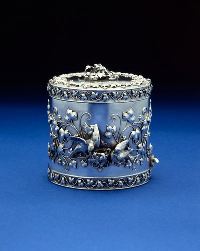 Una scatola cilindrica di Tiffany & Co, c.1870-185 da Tiffany and Company