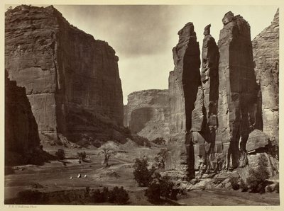 Cañon de Chelle, mura del Grand Cañon, circa 1200 piedi di altezza da Timothy O