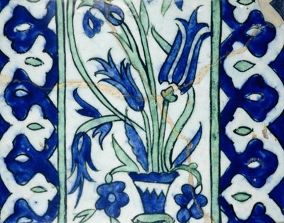 Piastrella di Isnik con un vaso di fiori e bordi da Turkish School