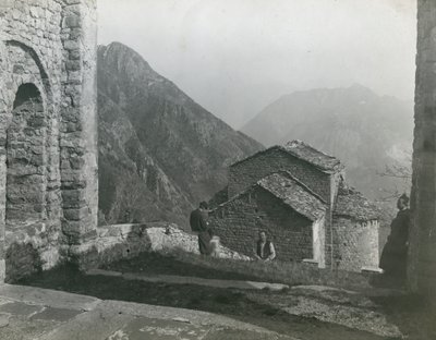 Abbey of San Pietro al Monte, Civate, Lombardy, Italy, photograph by Ugo Monneret de Villard, circa 1910 da Ugo Monneret de Villard