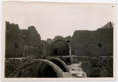 Grande torrione (qasr) del Monastero di San Simeone, Assuan, Egitto, fotografia di Ugo Monneret de Villard da Ugo Monneret de Villard