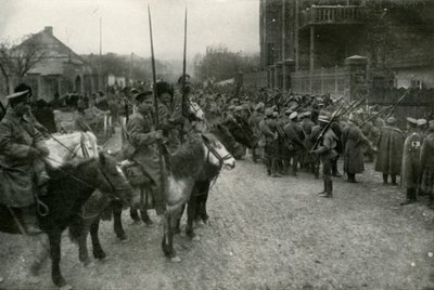 Una pattuglia cosacca e fanteria russa, 1919 da Unbekannt