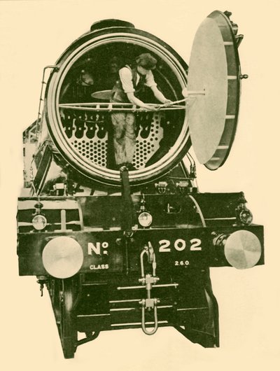 Una locomotiva mista della London and North Eastern con la cassa del fumo aperta, c1930 da Unbekannt