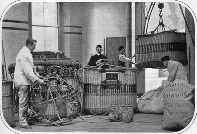 Un angolo di una fabbrica di mongolfiere, Londra, c1903 da Unbekannt