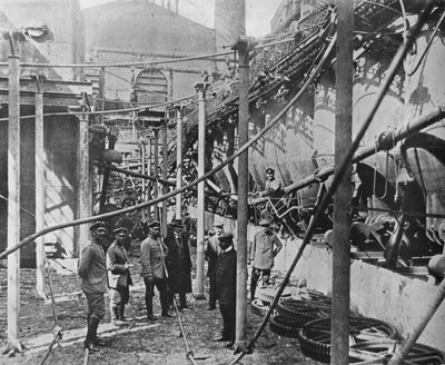 Una fabbrica distrutta dai russi per impedirne l