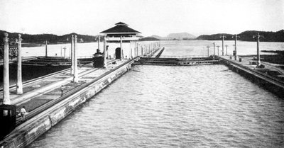 Una chiusa sul Canale di Panama, Panama, 1926 da Unbekannt