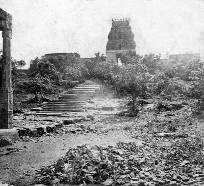 Un tempio in rovina vicino a Madras, India, 1874 da Unbekannt