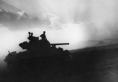 Uno squadrone di carri armati in viaggio verso Rammacca, Sicilia, 10 luglio 1943 da Unbekannt