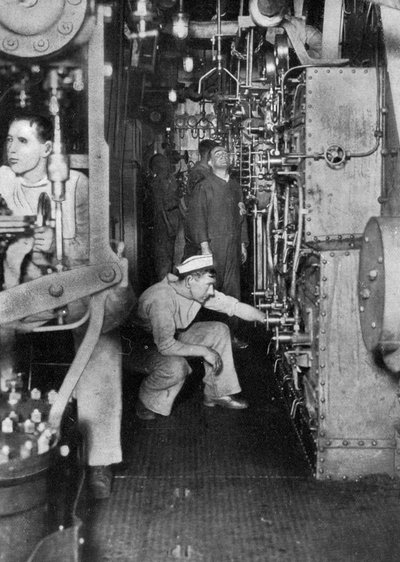 Sala caldaie di una nave da guerra, Prima Guerra Mondiale, 1914-1918, c1920 da Unbekannt