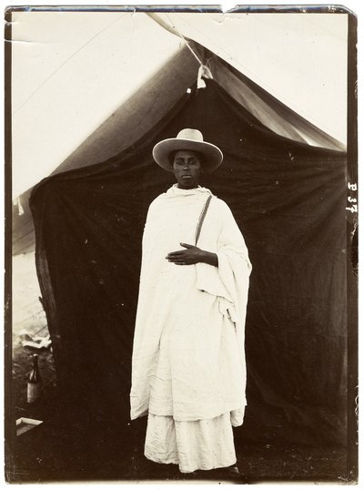 Donna abissina, c.1910 da Unbekannt