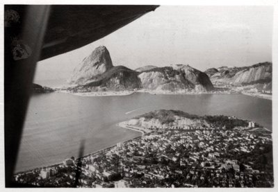 Veduta aerea di Rio de Janeiro, Brasile, da un dirigibile, 1930-1933 da Unbekannt