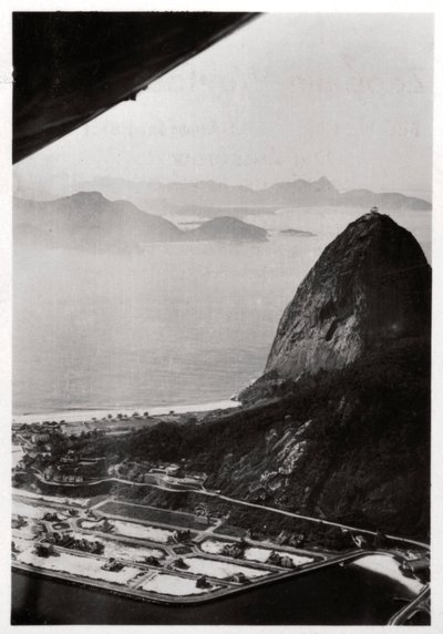 Veduta aerea del Pan di Zucchero, Rio de Janeiro, Brasile, da un dirigibile, 1930-1933 da Unbekannt