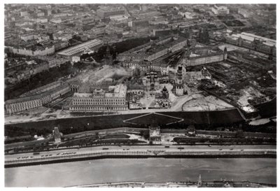 Vista aerea del Cremlino, Mosca, URSS, da un dirigibile, 1930-1933 da Unbekannt
