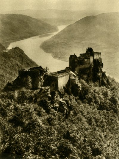 Castello di Aggstein, Wachau, Bassa Austria, c1935 da Unbekannt