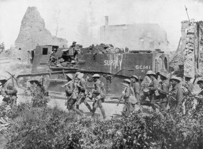 Truppe alleate che marciano attraverso una città liberata, 27 ottobre 1918 da Unbekannt