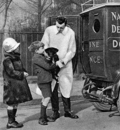 Ambulanza della National Canine Defence League, Londra, 1926-1927 da Unbekannt