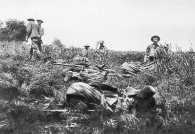 Marines americani che scavano trincee, Lucy-le-Bocage, Francia, 1 giugno 1918 da Unbekannt