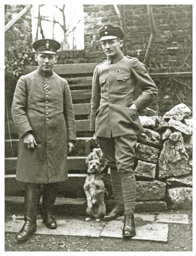 Soldati austriaci o italiani con un cane, febbraio 1918 da Unbekannt