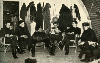 B Flight in Prontezza, c1939-1940, 1941 da Unbekannt