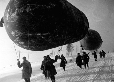 Palloni di sbarramento vicino a Mosca, URSS, Seconda Guerra Mondiale, 1941 da Unbekannt