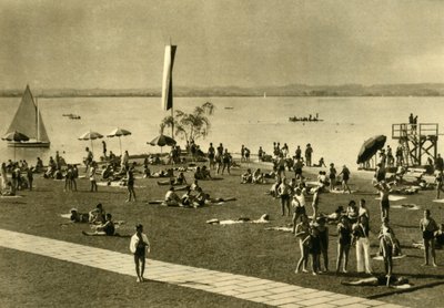 Bagnanti sulle rive del Lago di Costanza, Bregenz, Austria da Unbekannt