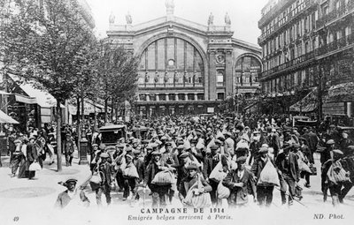 Belgi che arrivano a Parigi, 1914 da Unbekannt