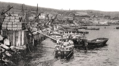 Barche sul fiume Malecon, Valparaíso, Cile, c. 1900 da Unbekannt