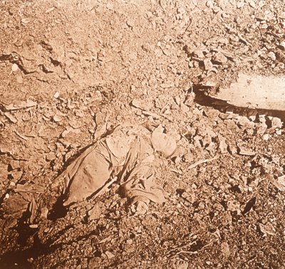 Corpo di soldato morto, Verdun, nord della Francia, c1914-c1918 da Unbekannt