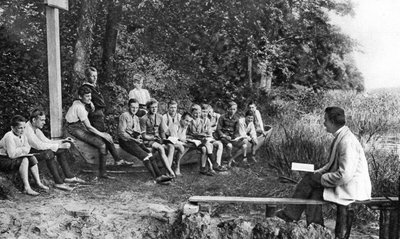 Ragazzi che studiano la natura, Germania, 1922 da Unbekannt