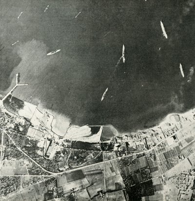 Navi da guerra britanniche al largo della costa maltese, Seconda Guerra Mondiale, 1940-1942 1944 da Unbekannt