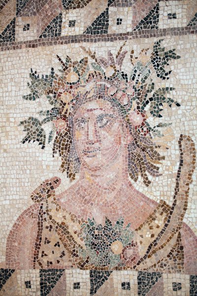 Busto della Primavera - (dettaglio) del pannello delle Quattro Stagioni - Mosaici di Paphos, Casa di Dioniso - Cipro - Personificazione della Primavera - (dettaglio) del mosaico delle quattro stagioni - Mosaici di Paphos, Casa di Dioniso - Fine II secolo d da Unbekannt