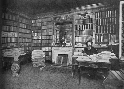 Camille Flammarion - Il distinto astronomo tra i suoi libri, c1925 da Unbekannt