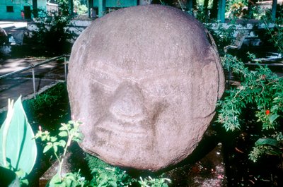 Testa monolitica scolpita da Monte Alto, Guatemala, periodo precolombiano, periodo preclassico, 1500-100 a.C. da Unbekannt