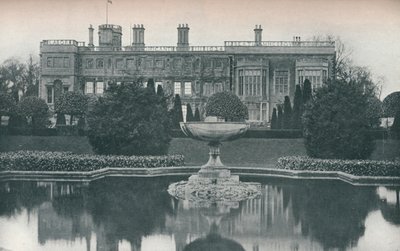 Castle Ashby, Northants: lato sud, con fontana da Unbekannt