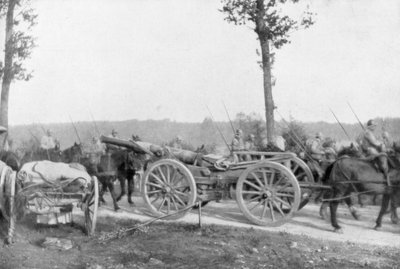 Cavalleria e artiglieria della 10ª Armata francese, Villers-Cotterets, Aisne, Francia, 1918 da Unbekannt