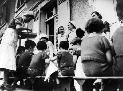 Bambini sotto la cura del Ministero della Salute, Francia, Seconda Guerra Mondiale da Unbekannt