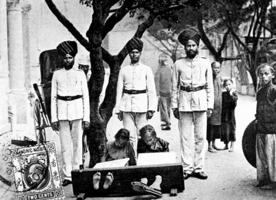 Bambini nei ceppi, Hong Kong, 1908 da Unbekannt