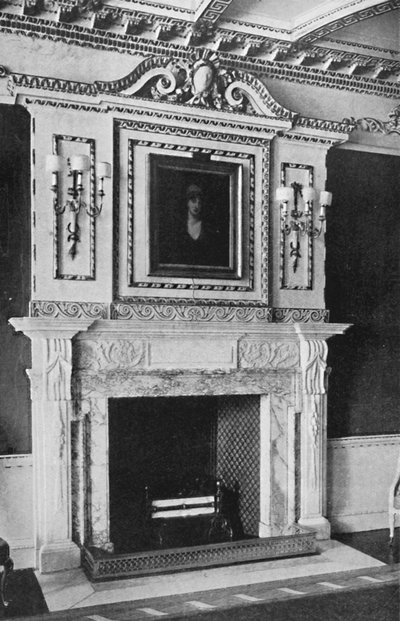 Camino nella Sala Rossa, Raynham Hall, Norfolk, 1927 da Unbekannt
