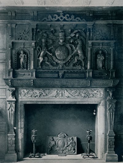 Camino con stemmi di Giacomo I, circa 1606: dal Vecchio Palazzo, Bromley-By-Bow, 1945 da Unbekannt