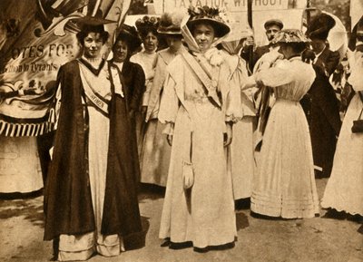 Christabel Pankhurst ed Emmeline Pethick-Lawrence, Hyde Park, Londra, 21 giugno 1908, 1933 da Unbekannt