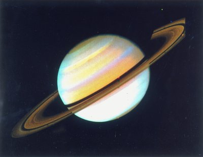 Vista a colori migliorata di Saturno da Unbekannt