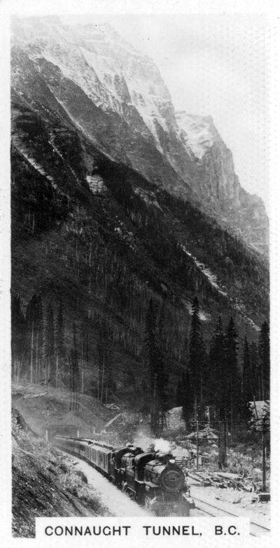 Tunnel di Connaught, Columbia Britannica, Canada, c1920 da Unbekannt