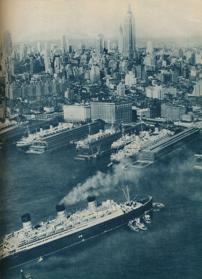 Transatlantico Cunard White Star Berengaria, in avvicinamento al molo Cunard, 1936 da Unbekannt