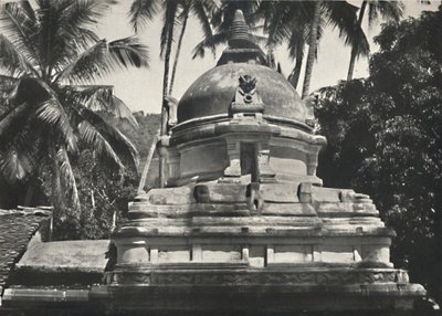 Dagoba nel Tempio del Sacro Dente a Kandy, 1926 da Unbekannt