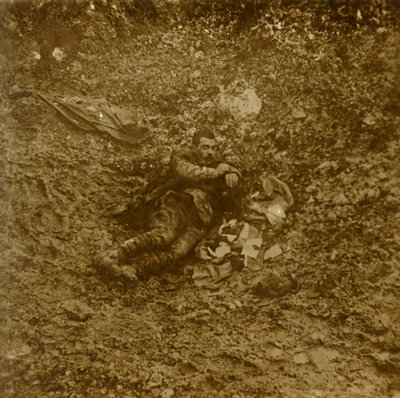 Soldato tedesco morto, Verdun, Francia settentrionale, c. 1914-1918 da Unbekannt