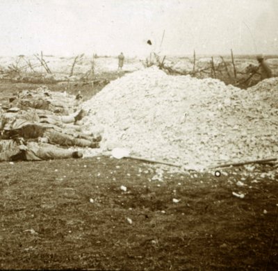 Cadaveri, Souain, Francia settentrionale, settembre 1915 da Unbekannt