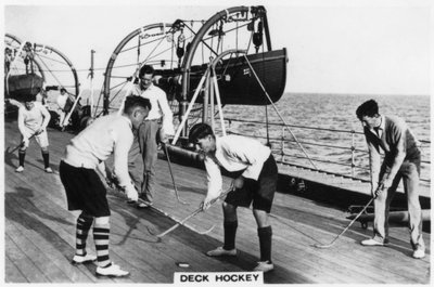 Hockey su ponte a bordo della corazzata HMS Nelson, 1937 da Unbekannt