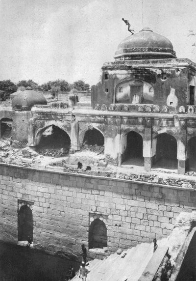 Delhi. Un tuffo pericoloso, c1910 da Unbekannt