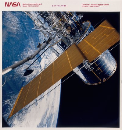 Dispiegamento del Telescopio Spaziale Hubble, 1990 da Unbekannt