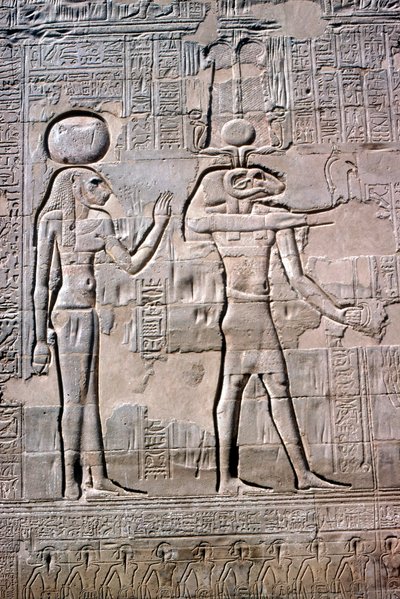 (dettaglio) di un rilievo di Sekhmet e Knum, Tempio di Khnum, Periodi Tolemaico e Romano da Unbekannt